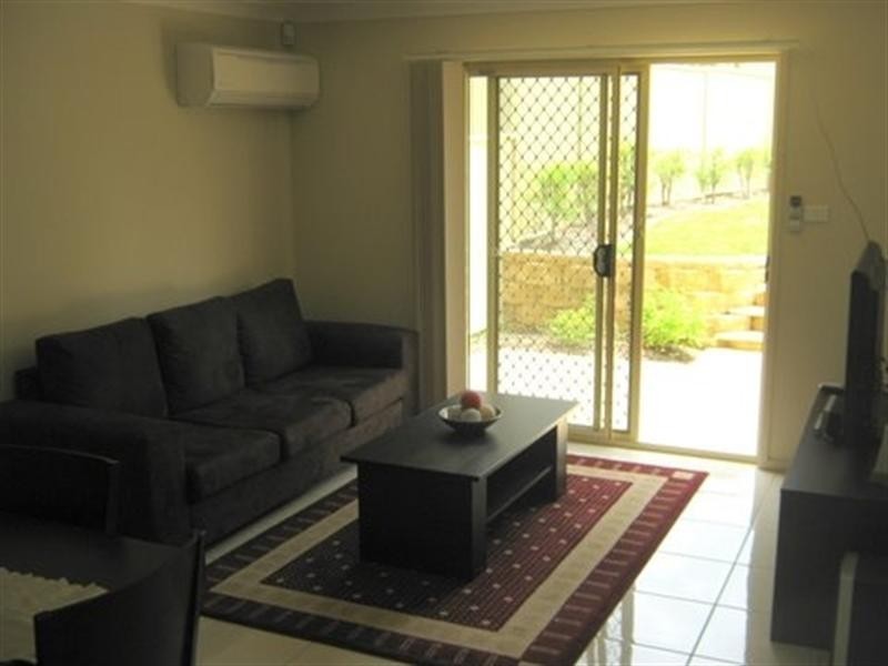 19 Runyon Avenue, Greystanes NSW 2145