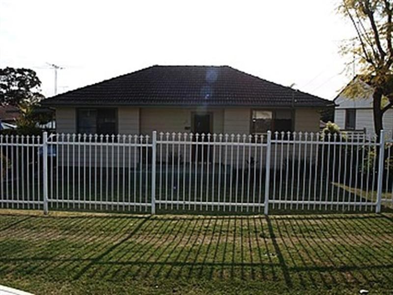 82 Bungaree Road, Toongabbie NSW 2146