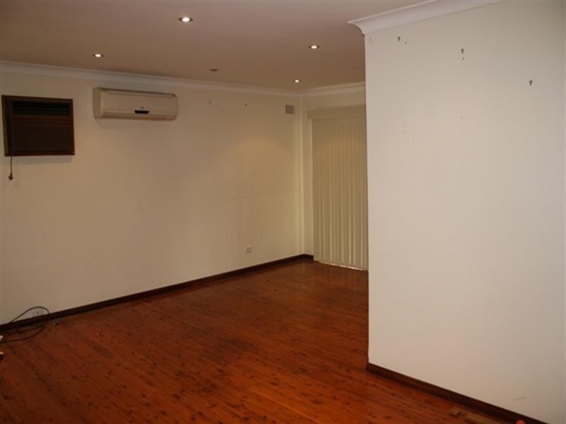 16 Alpha Road, Greystanes NSW 2145