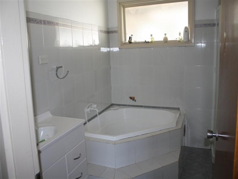 16 Alpha Road, Greystanes NSW 2145