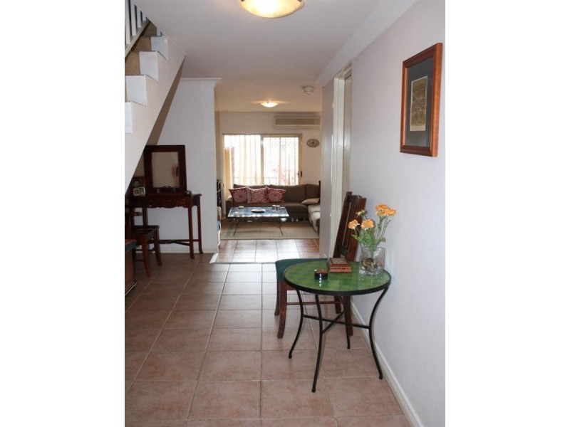 2/1A Stapleton Street, Wentworthville NSW 2145