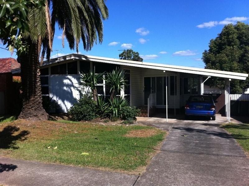 16 Blackwood Road, Merrylands NSW 2160