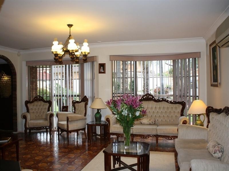 4 CASSIA Close, Bossley Park NSW 2176