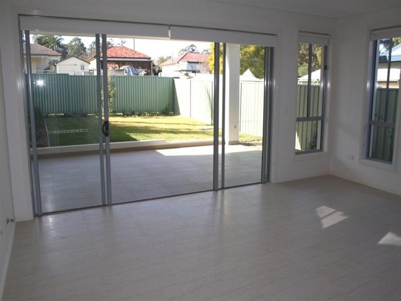 42 Scott Street, Toongabbie NSW 2146