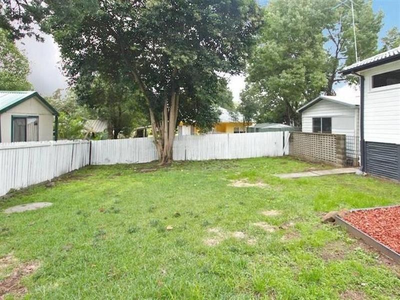 2 Brett Avenue, Constitution Hill NSW 2145