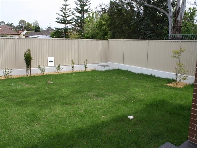 82 Centenary Road, South Wentworthville NSW 2145