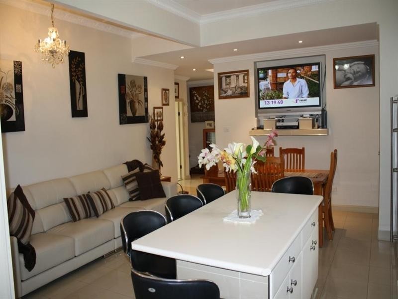 1/4 Lansdowne Street, Parramatta NSW 2150