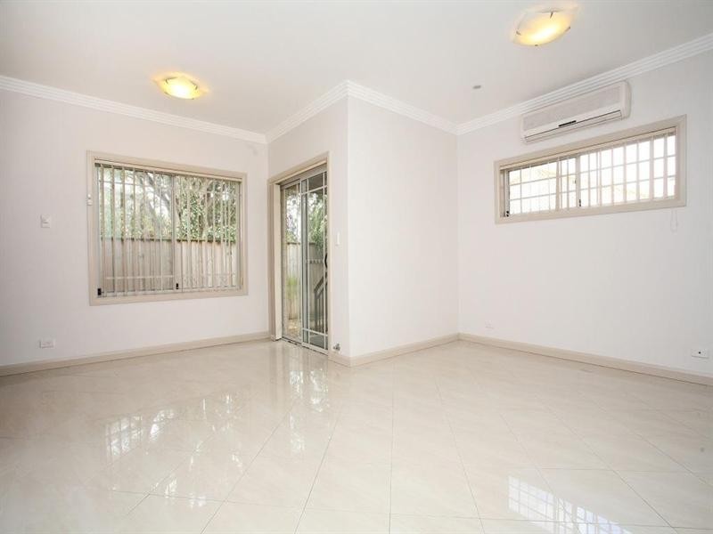 54 Ringrose Avenue, Greystanes NSW 2145