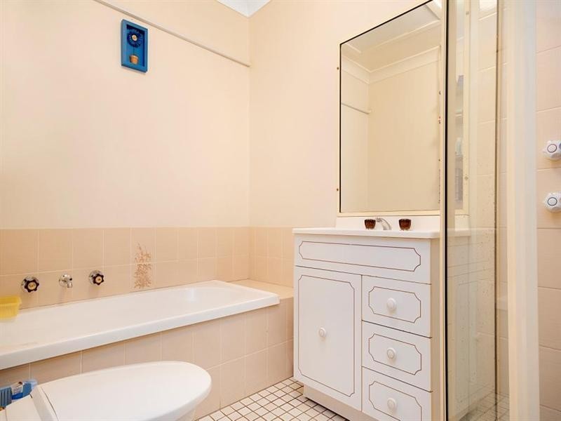 6/5A Binalong Road, Pendle Hill NSW 2145