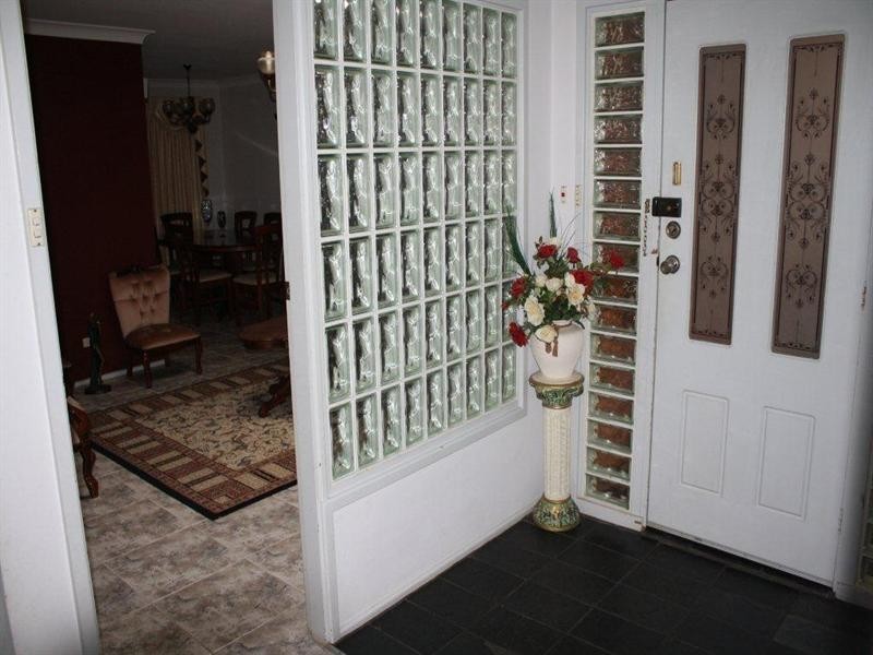 6 Adrian Place, Greystanes NSW 2145