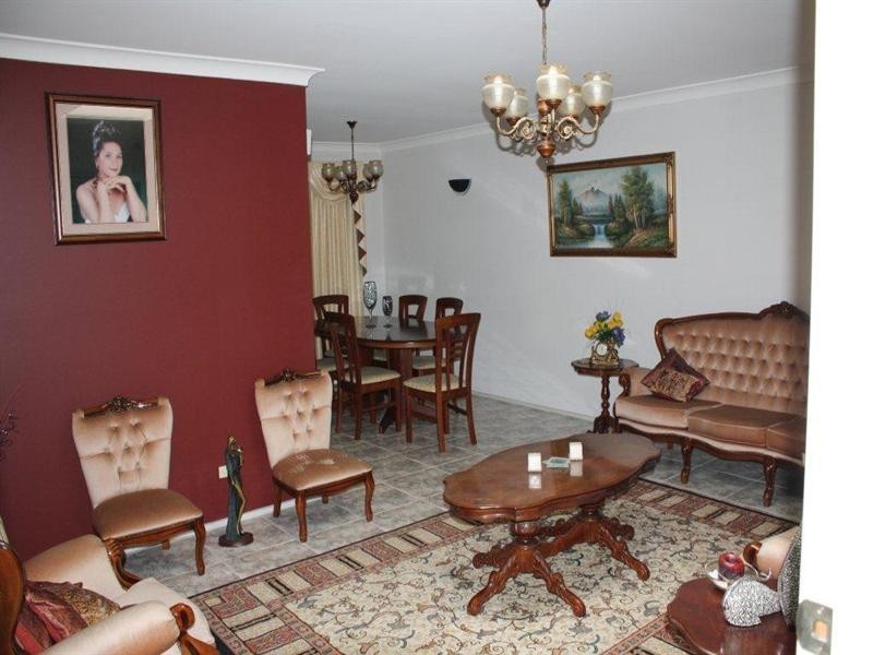 6 Adrian Place, Greystanes NSW 2145