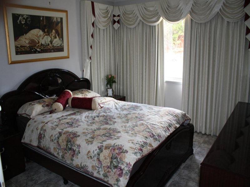 6 Adrian Place, Greystanes NSW 2145