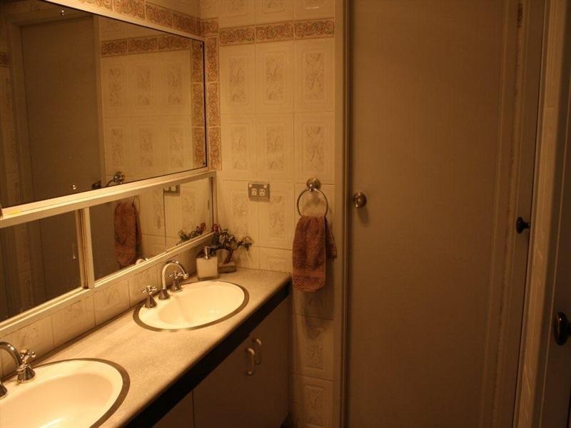 6 Adrian Place, Greystanes NSW 2145