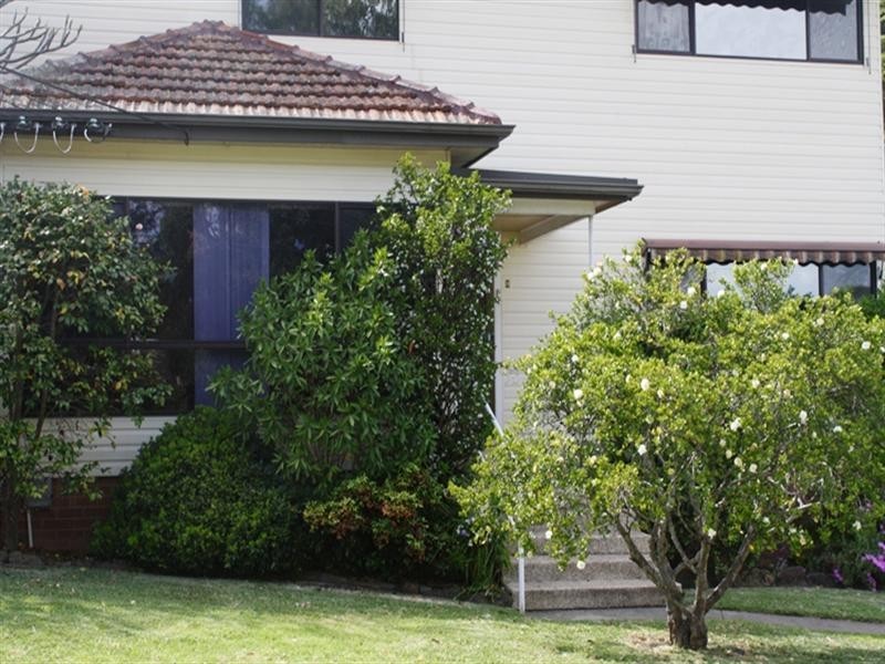 2 KNOX Street, Pendle Hill NSW 2145