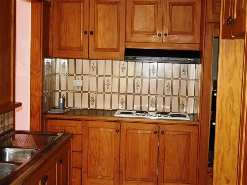 2 KNOX Street, Pendle Hill NSW 2145