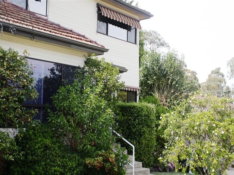 2 KNOX Street, Pendle Hill NSW 2145