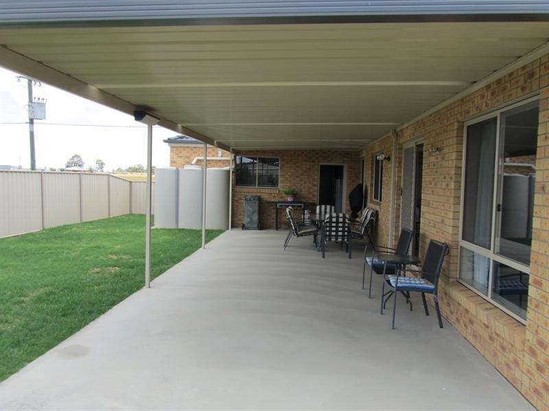 215 Hetherington Street, Deniliquin NSW 2710
