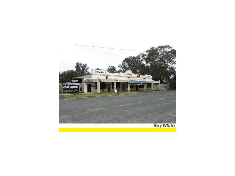 6 Davidson Street, Deniliquin NSW 2710