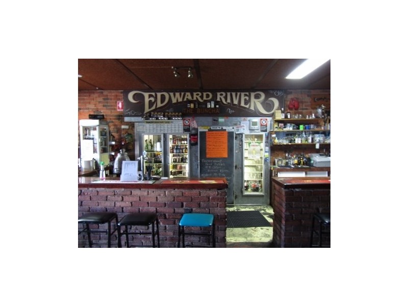 6 Davidson Street, Deniliquin NSW 2710