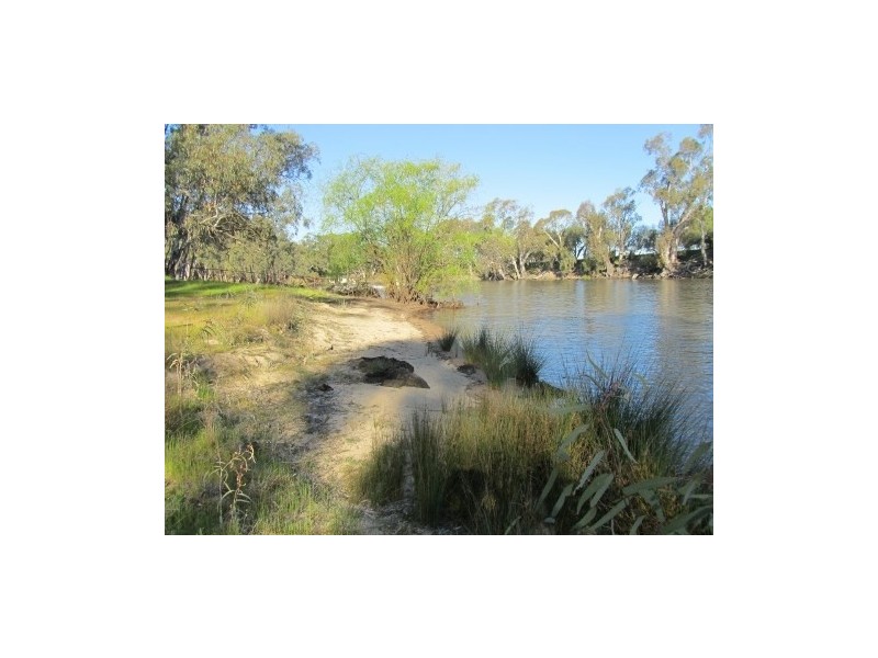 276 Boggy Creek Road, Deniliquin NSW 2710
