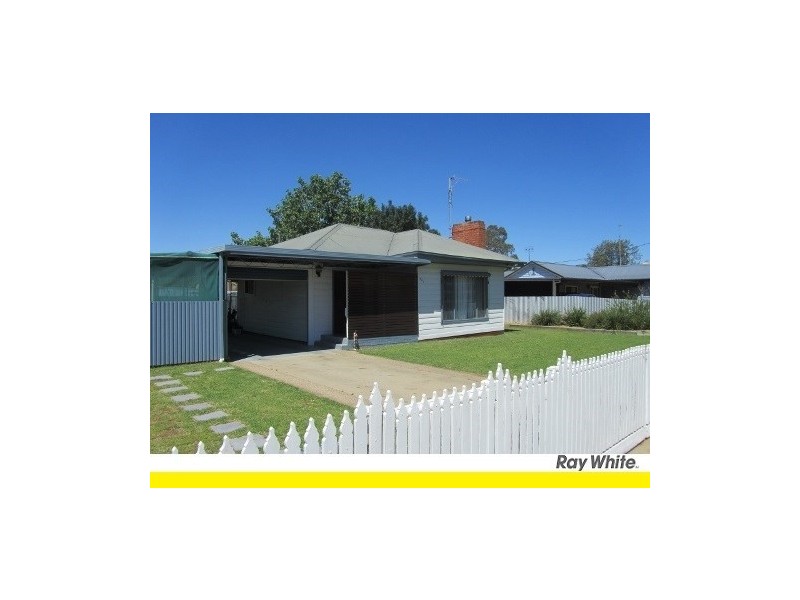 361 Sloane Street, Deniliquin NSW 2710