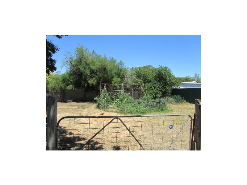 296 Finley Road, Deniliquin NSW 2710