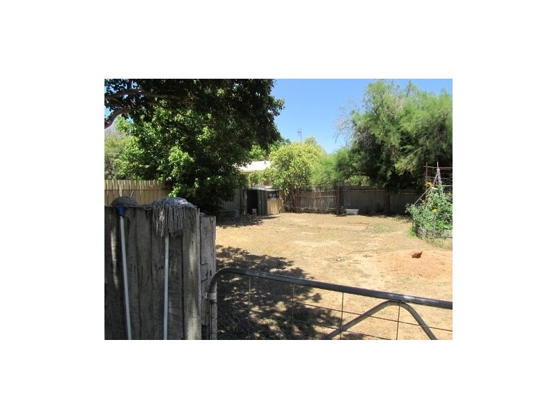 296 Finley Road, Deniliquin NSW 2710