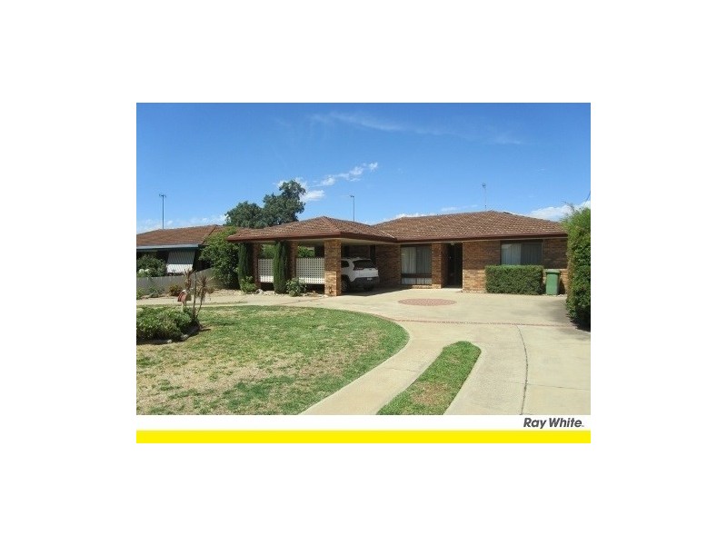 206 Henry Street, Deniliquin NSW 2710