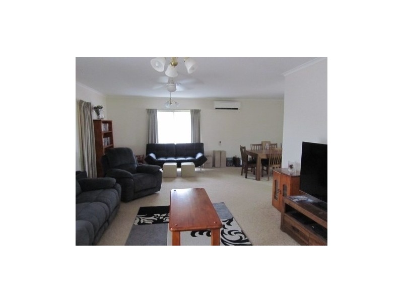 206 Henry Street, Deniliquin NSW 2710