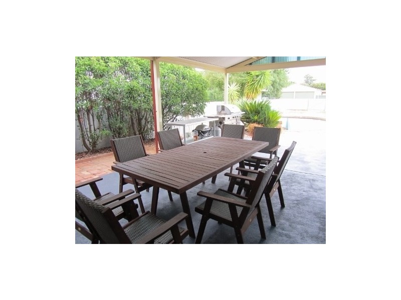 206 Henry Street, Deniliquin NSW 2710