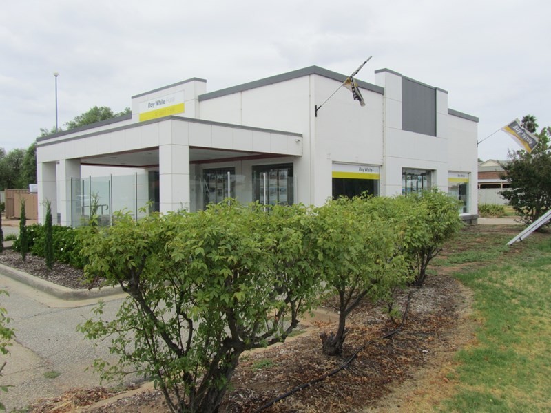 66 Hardinge Street, Deniliquin NSW 2710