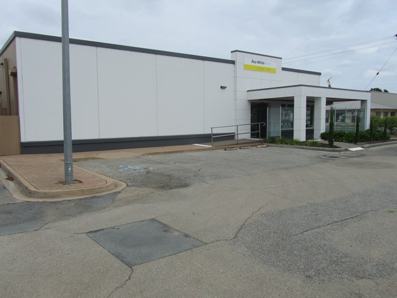 66 Hardinge Street, Deniliquin NSW 2710
