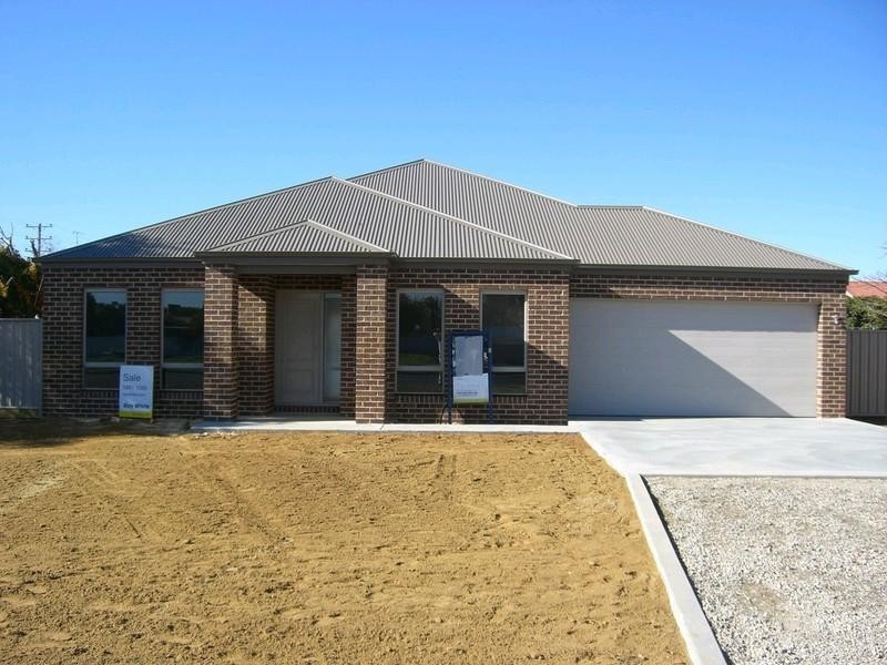 186 Wanderer Street, Deniliquin NSW 2710