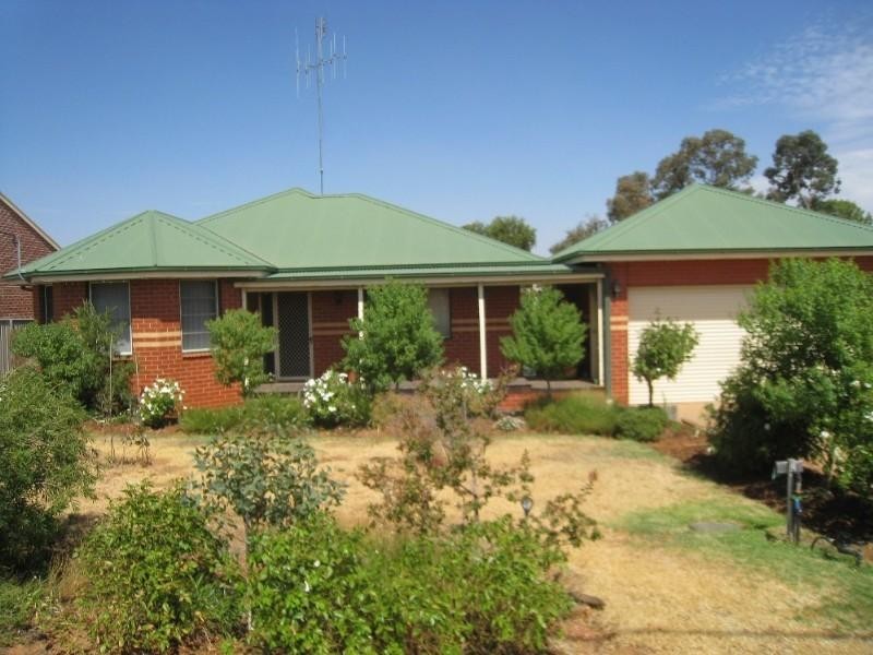1 Mulwala Placeaza, Deniliquin NSW 2710
