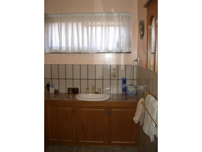 5 Blake Court, Deniliquin NSW 2710