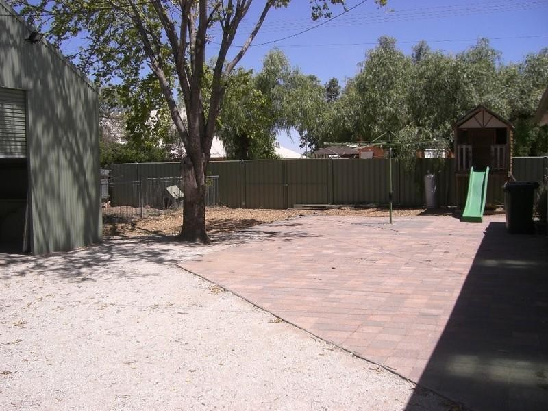 86 Wellington Street, Deniliquin NSW 2710