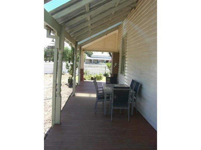 86 Wellington Street, Deniliquin NSW 2710