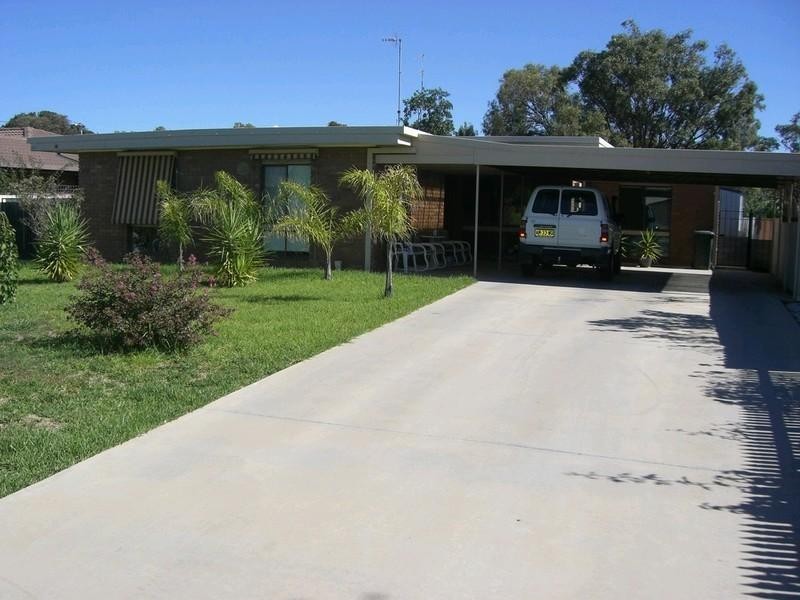 316 Albert Street, Deniliquin NSW 2710
