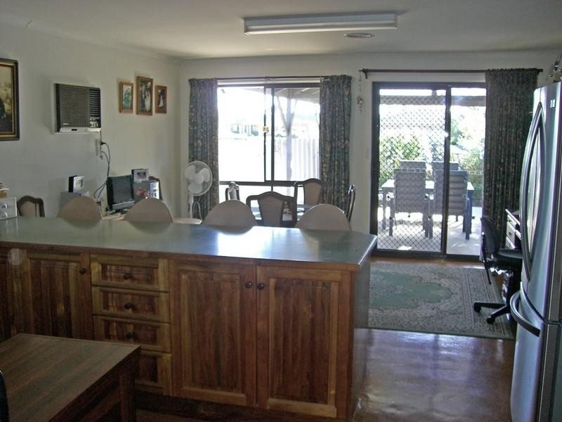 3 Adele Court, Deniliquin NSW 2710