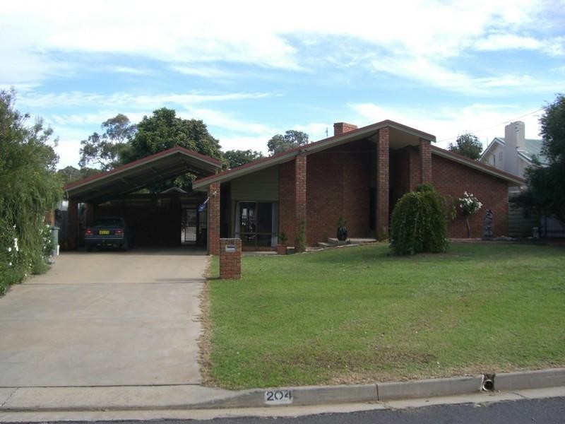 204 Victoria Street, Deniliquin NSW 2710