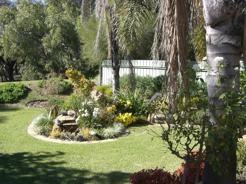 205 Burchfield Avenue, Deniliquin NSW 2710