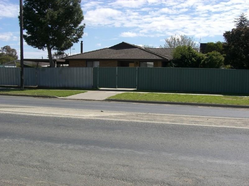 400 Harfleur Street, Deniliquin NSW 2710