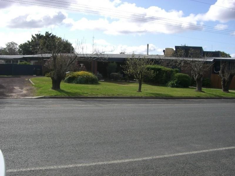 424 Henry Street, Deniliquin NSW 2710