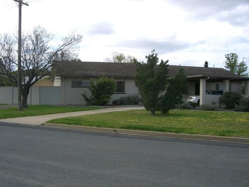 137 Dick Street, Deniliquin NSW 2710