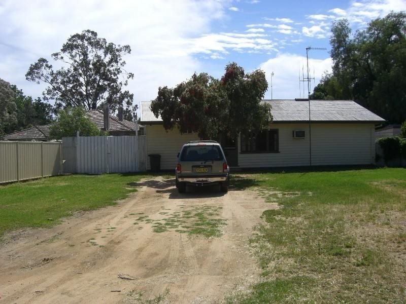 2 Watson Court, Deniliquin NSW 2710