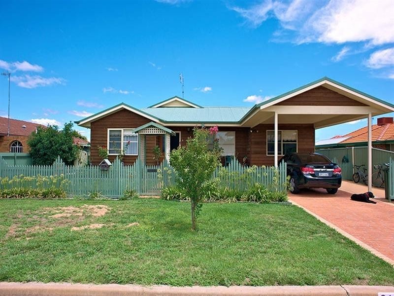 472 Maher Street, Deniliquin NSW 2710