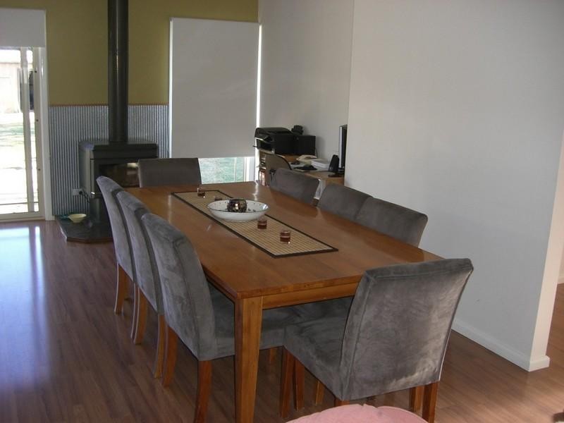 456 Wood Street, Deniliquin NSW 2710