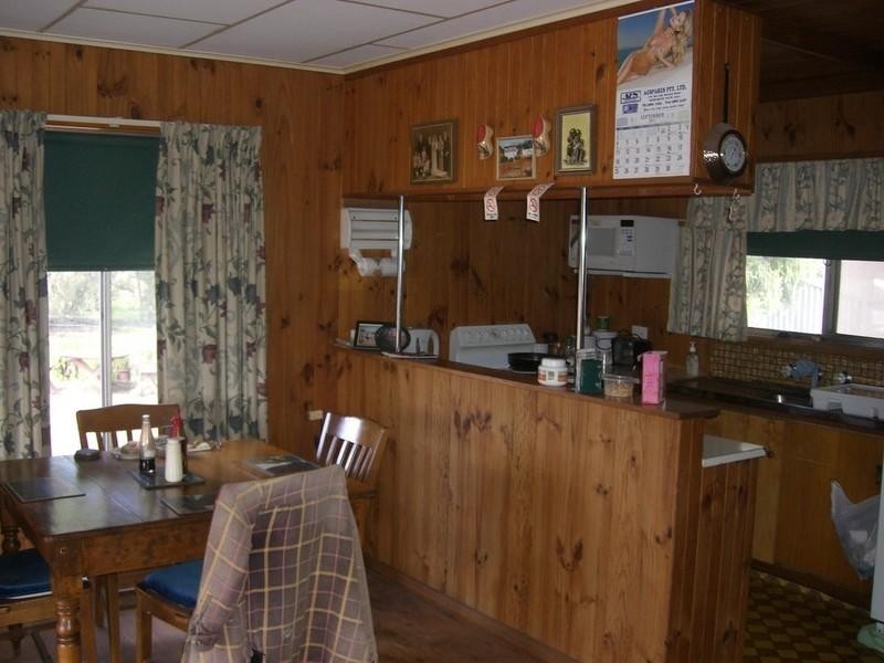 10/11 Cobb Highway, Booroorban NSW 2710