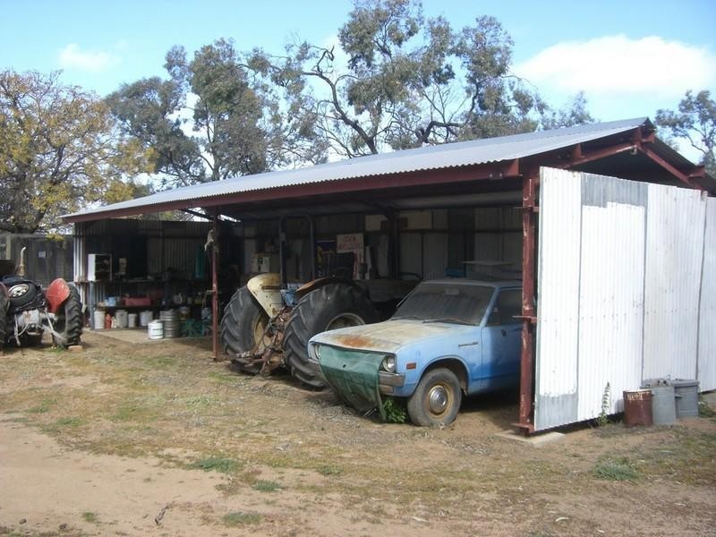 10/11 Cobb Highway, Booroorban NSW 2710