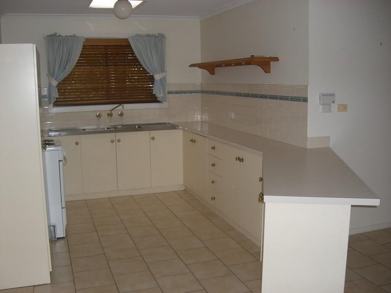 537 Poictiers Street, Deniliquin NSW 2710